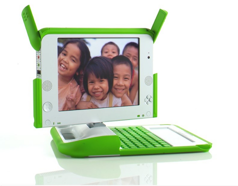 File:Green and white machine.jpg